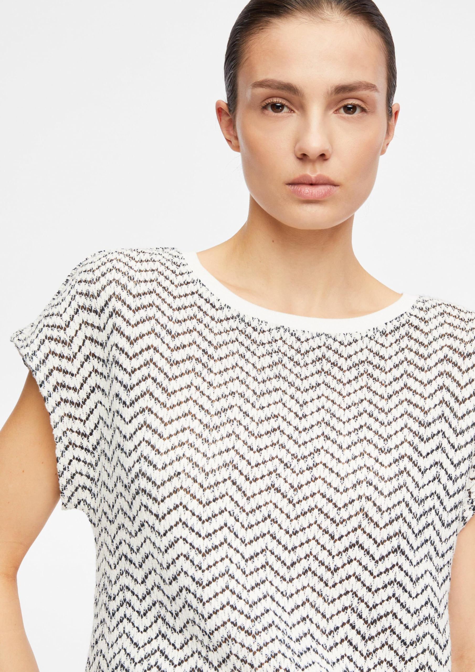 comma-sweatshirt-relaxed-fit-rundhals-ajoursjersey-gr-48 image 4