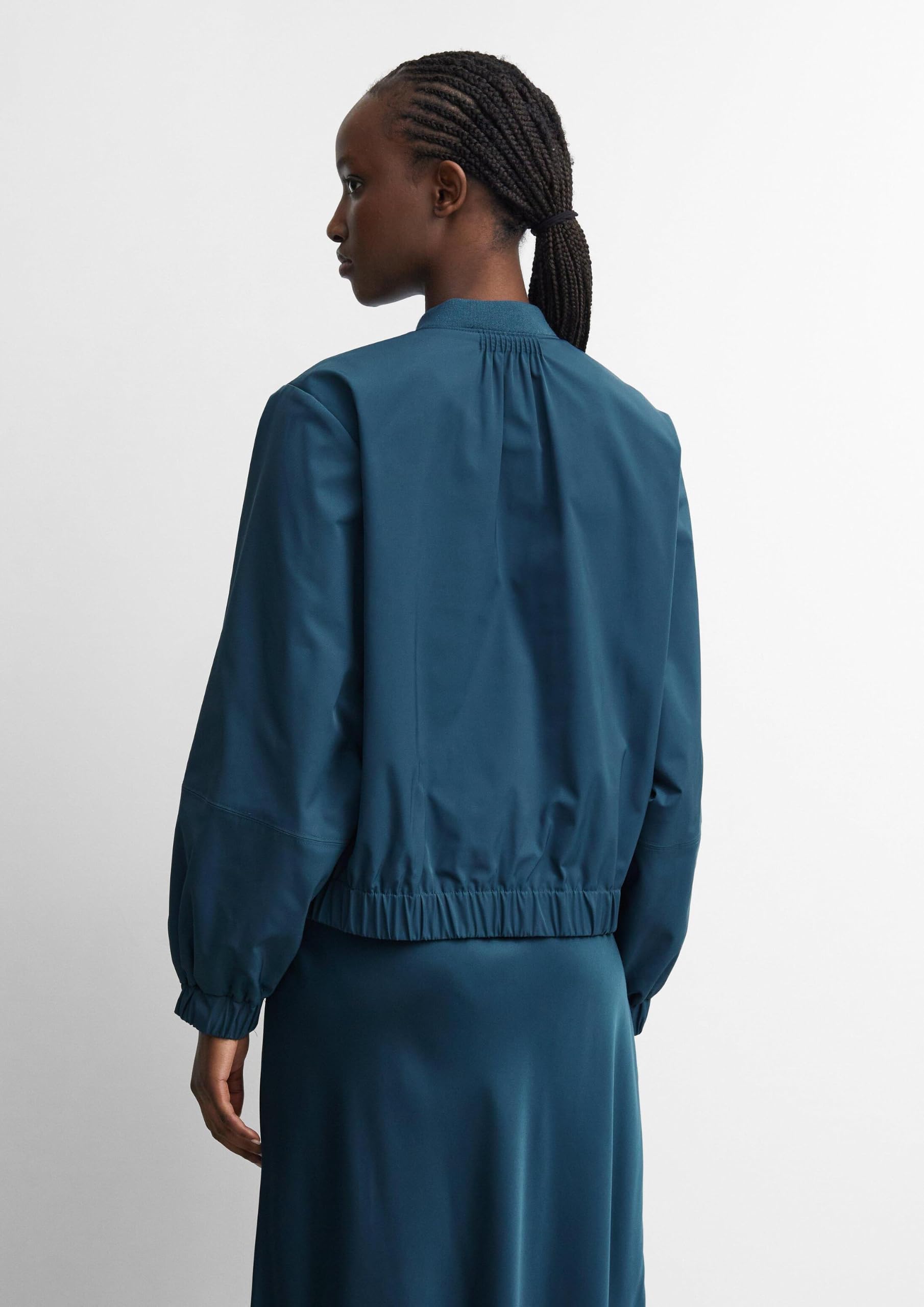 comma-jackets-indoor-jacke-boxy-fit-nylon-bomberkragen image 7