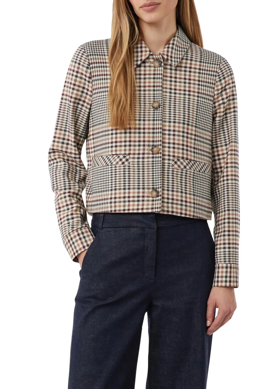 comma-kurze-karojacke-jacke-mit-leistentaschen image 1