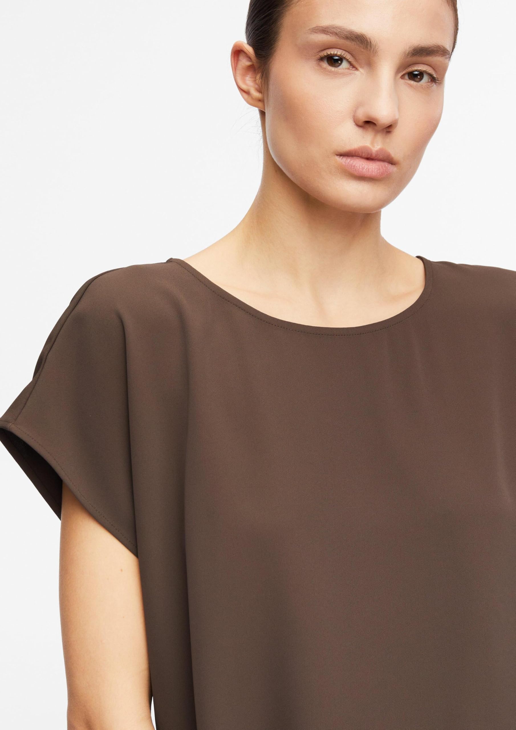 comma-blouses-bluse-kurzarm-rundhals-dunkelbraun image 4