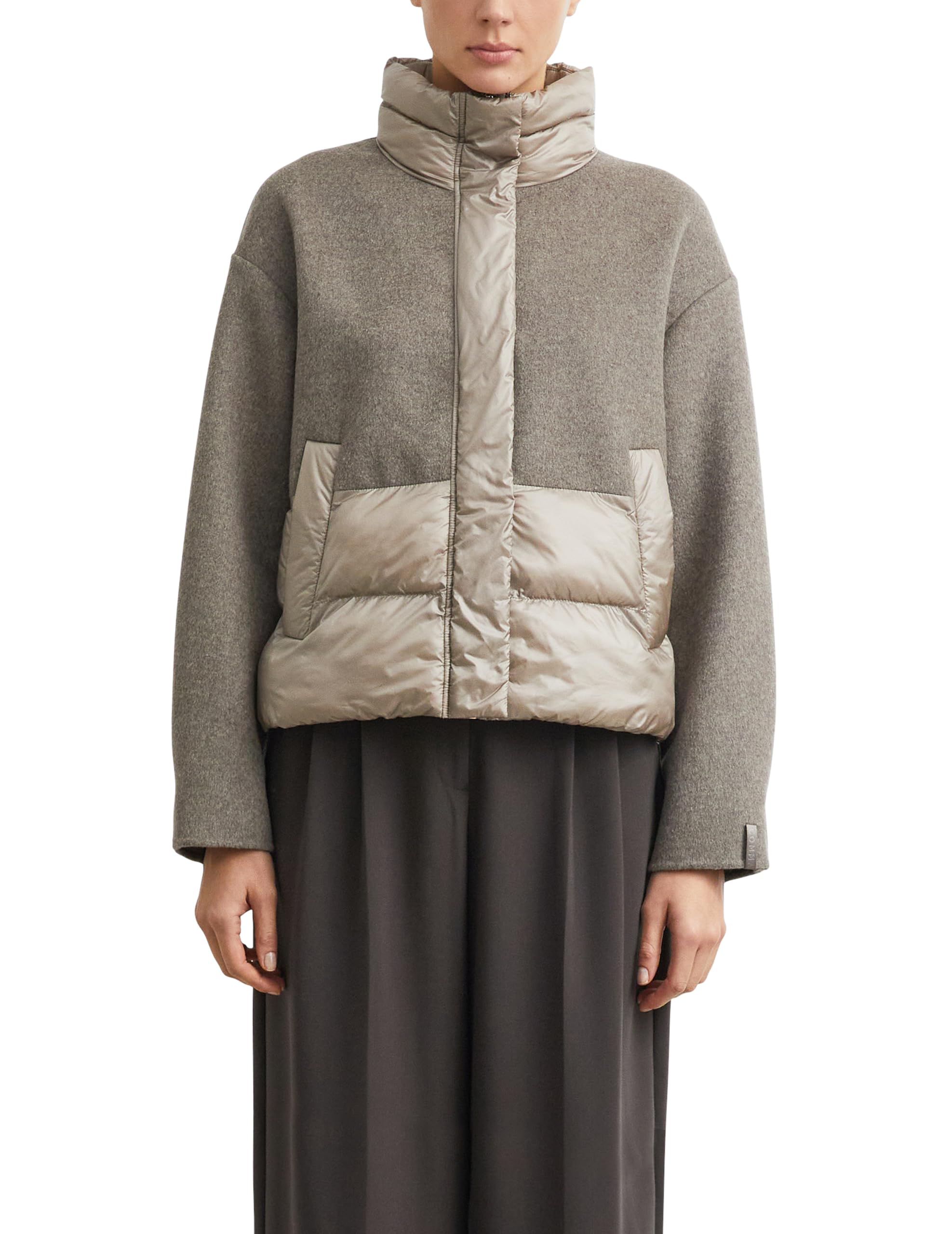 comma-outdoor-jacke-doubleface-beige-xs-mit-stehkragen image 1