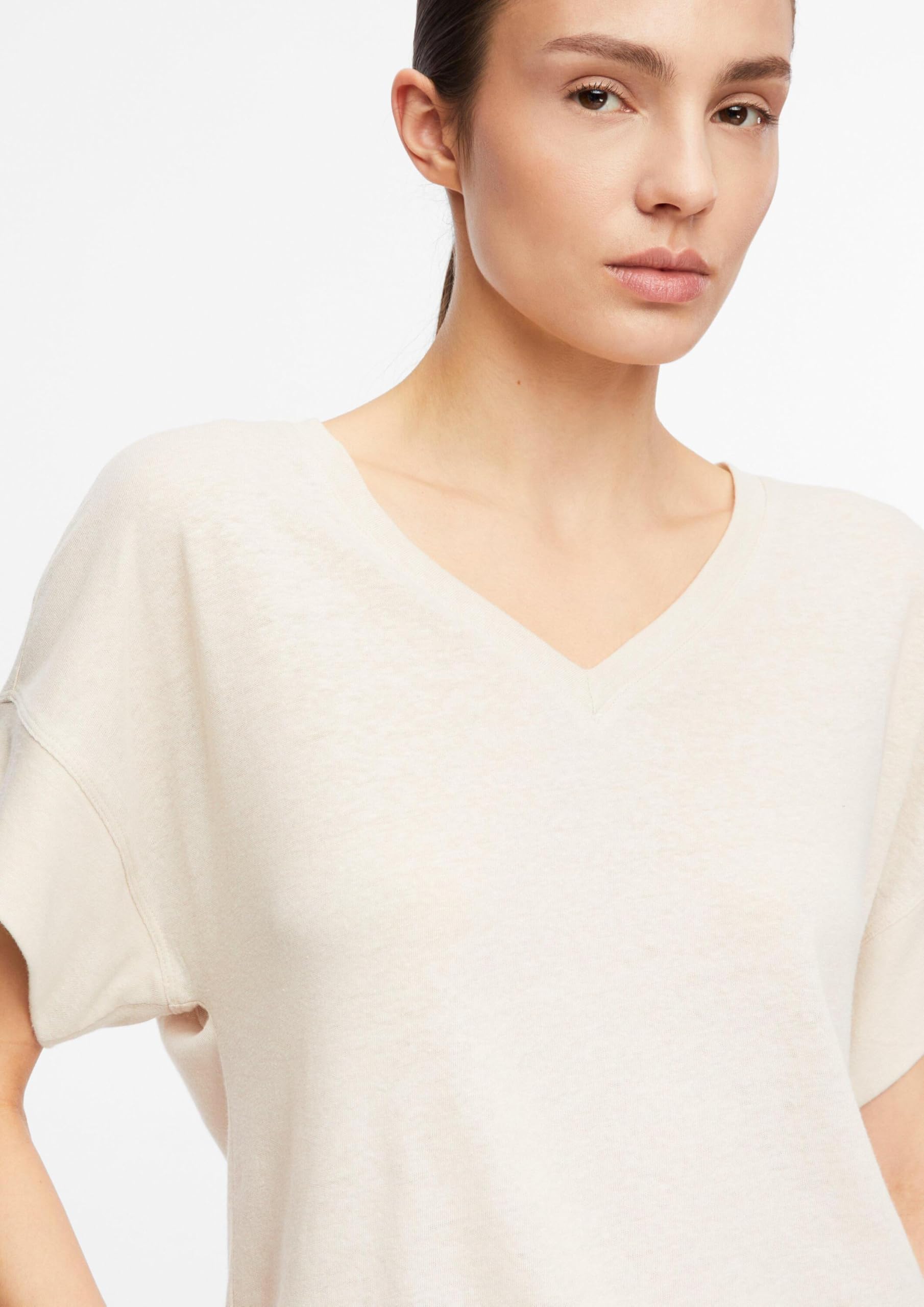 comma-t-shirt-leinenmix-v-ausschnitt-creme image 3