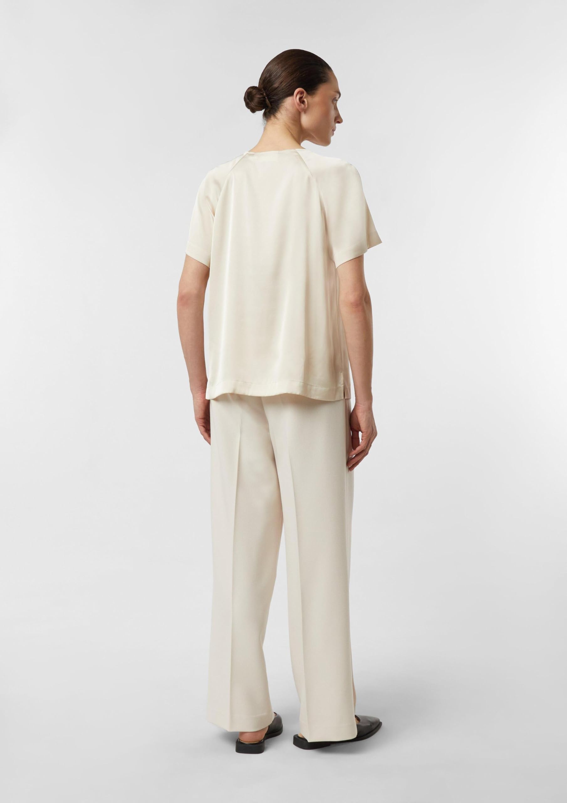 comma-blouses-satinierte-kurzarmbluse-wei-raffung image 7