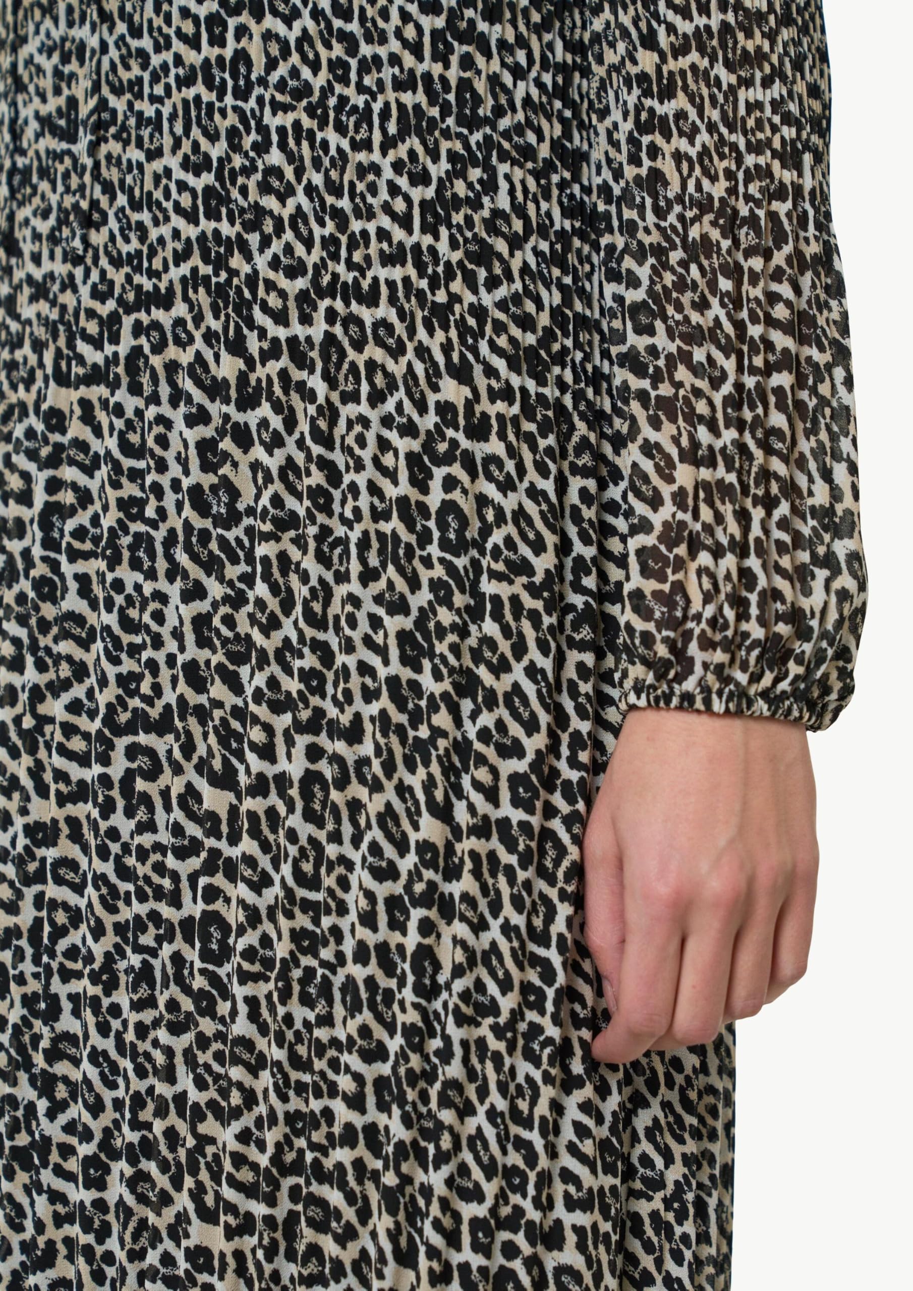 comma-plissiertes-chiffon-kleid-leo-print-beige-42 image 5