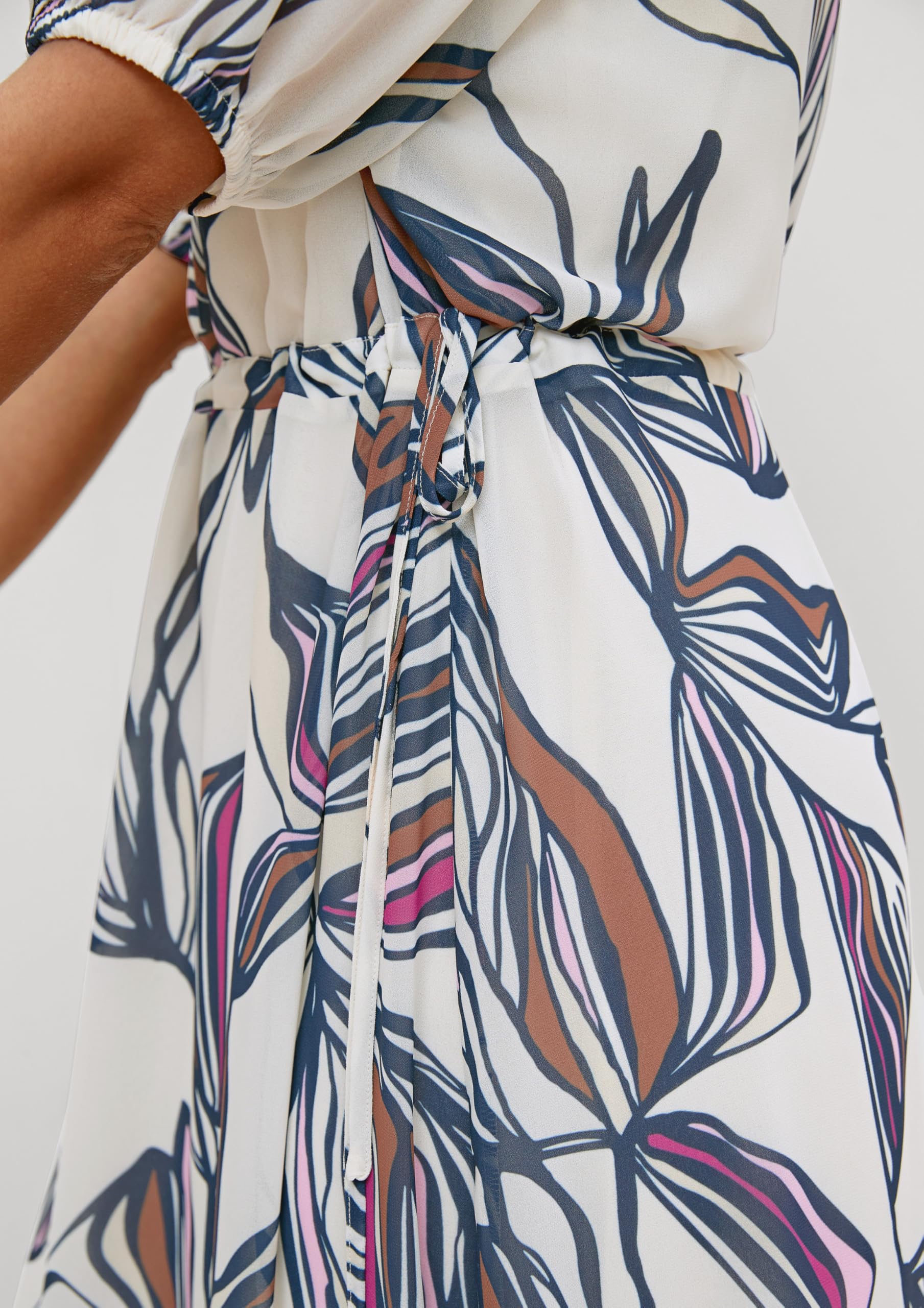 comma-kleid-kurz-l-ssig-kurze-rmel-sommer image 7
