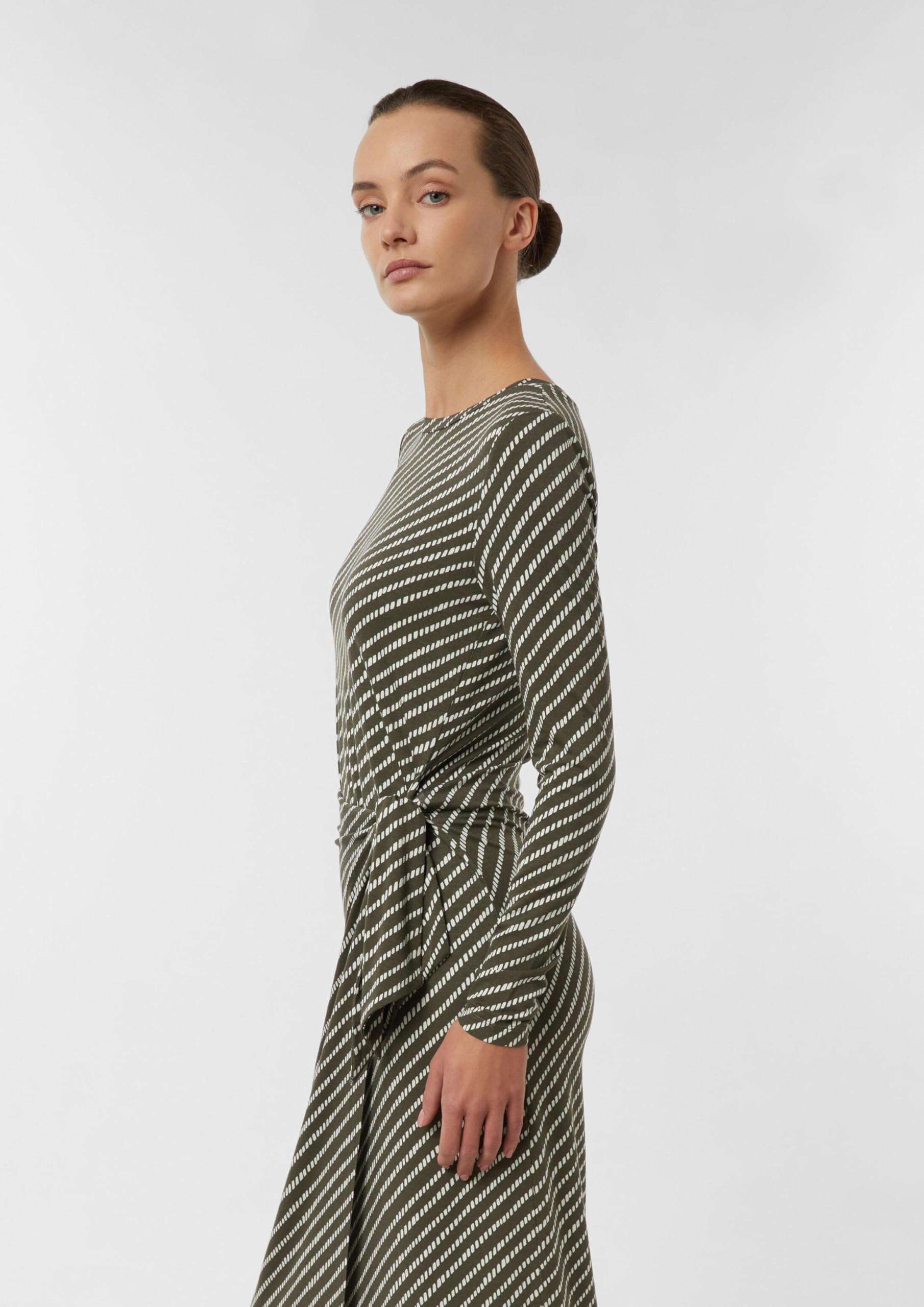 comma-jerseykleid-slim-fit-midikleid-damen-34-allover image 5