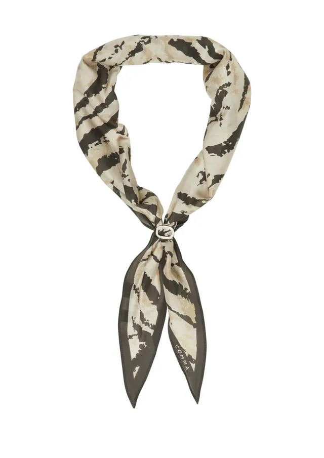 comma-accessoires-seidenmix-tuch-animal-mit-schmuck-detail image 1