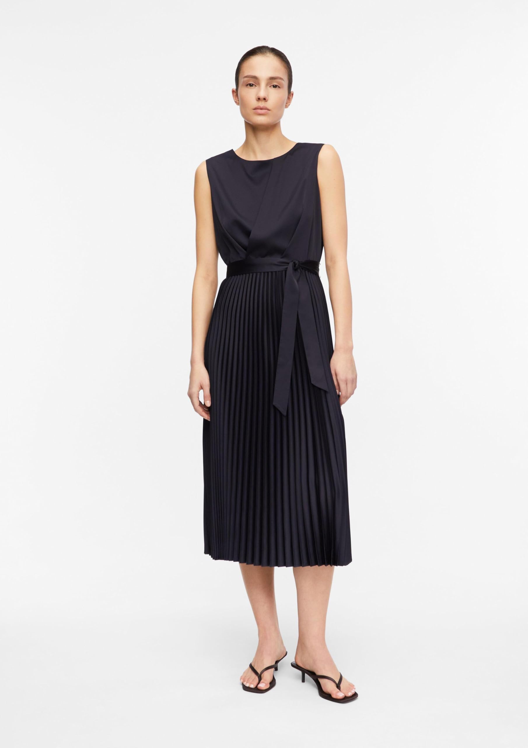 comma-dresses-satin-plissee-midikleid-navy-gr-42 image 6