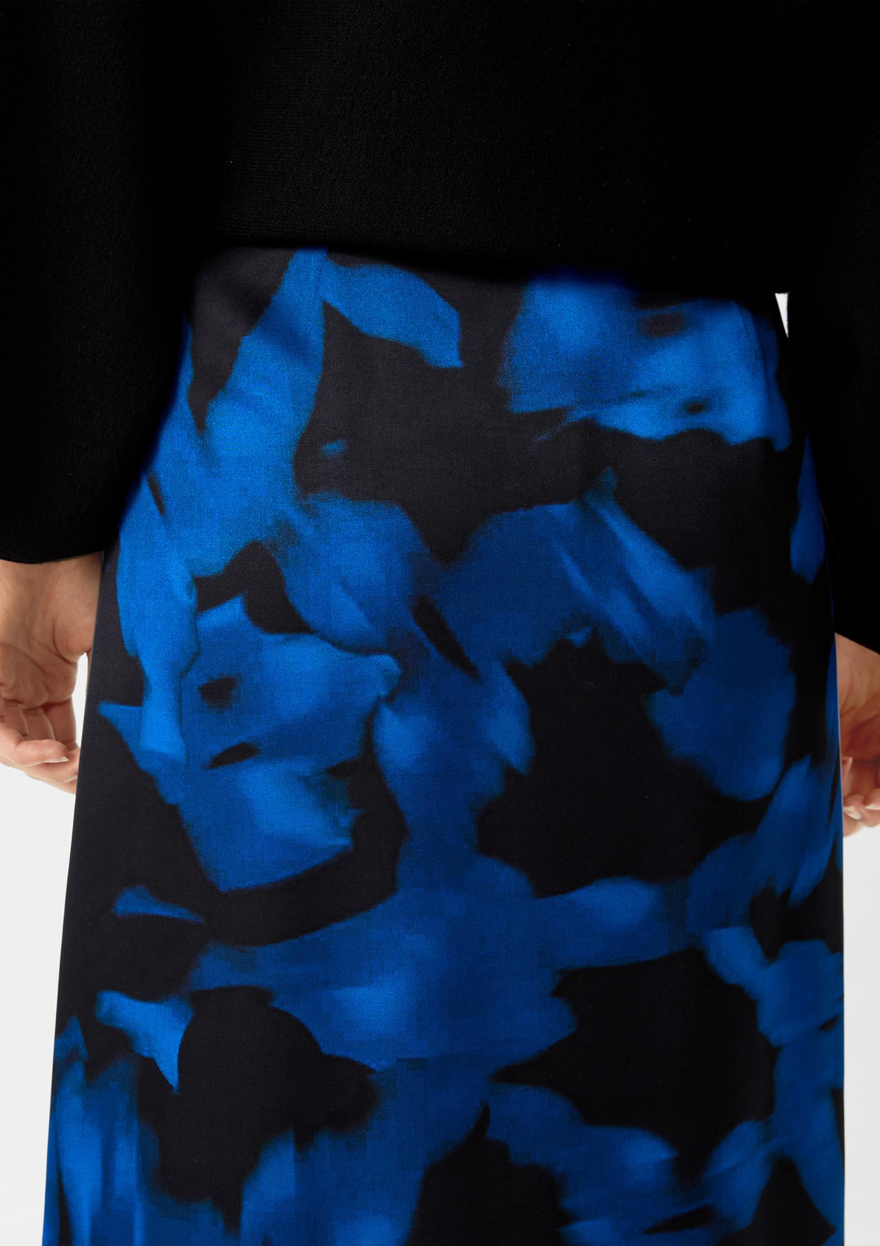 comma-satinrock-all-over-print-damen-rock-schwarz-muster image 4