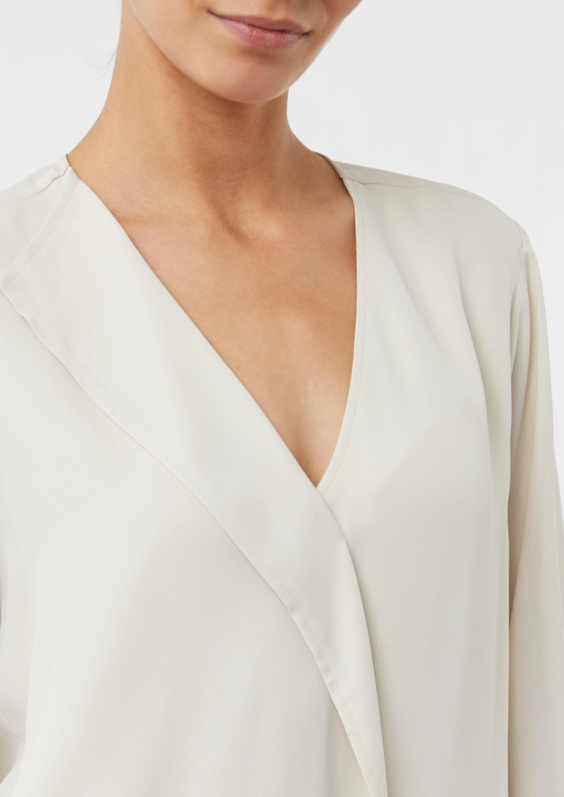 comma-feminine-bluse-mit-details-langarm-bluse-beige image 4