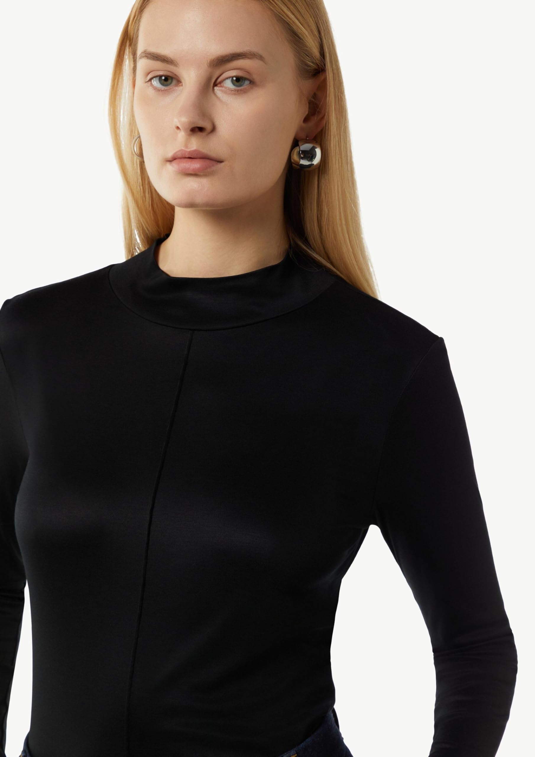 comma-tops-viskoseshirt-longsleeve-9999-schwarz-schimmernd image 4