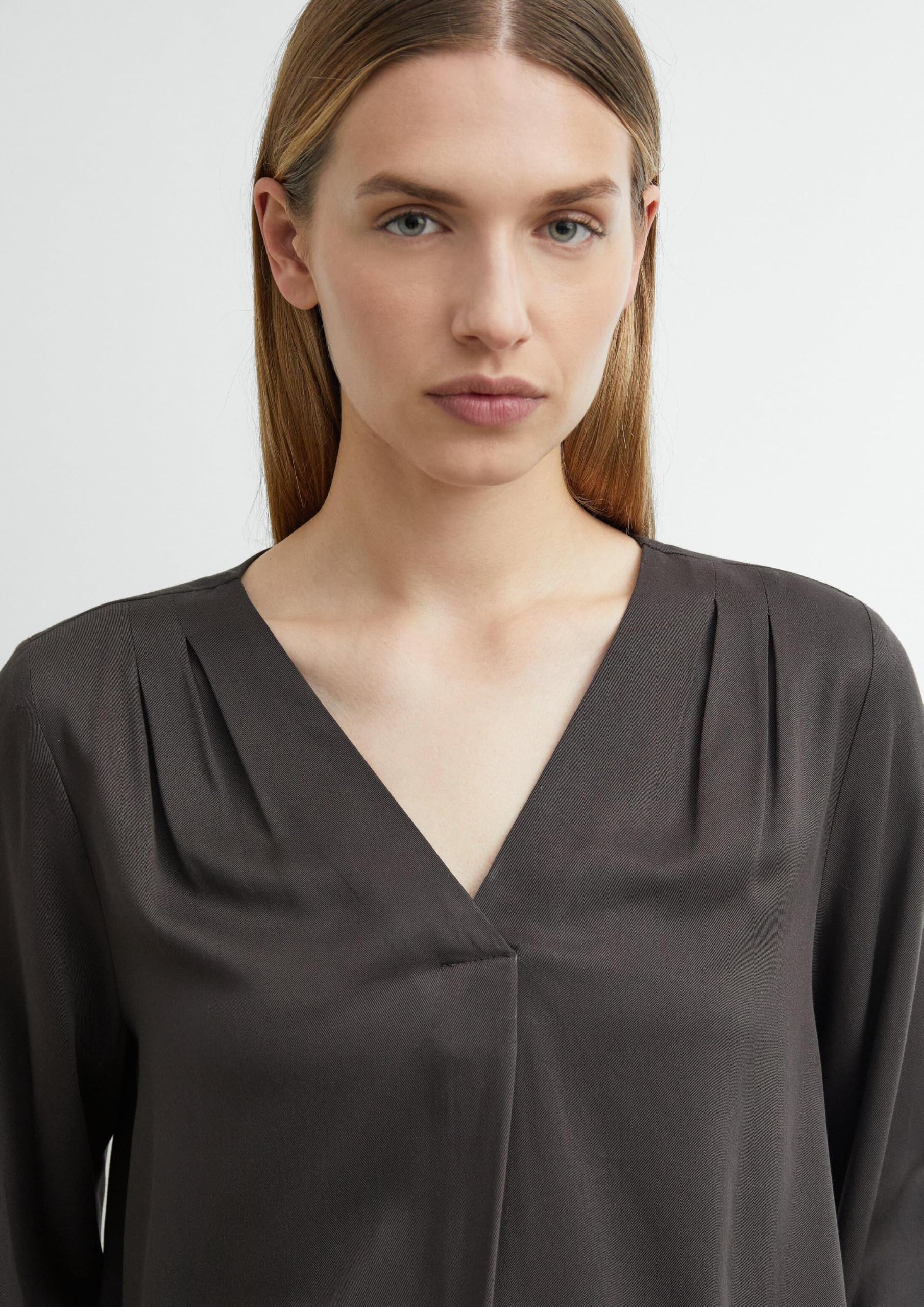 comma-blouses-bluse-viskose-v-ausschnitt-langarm image 3