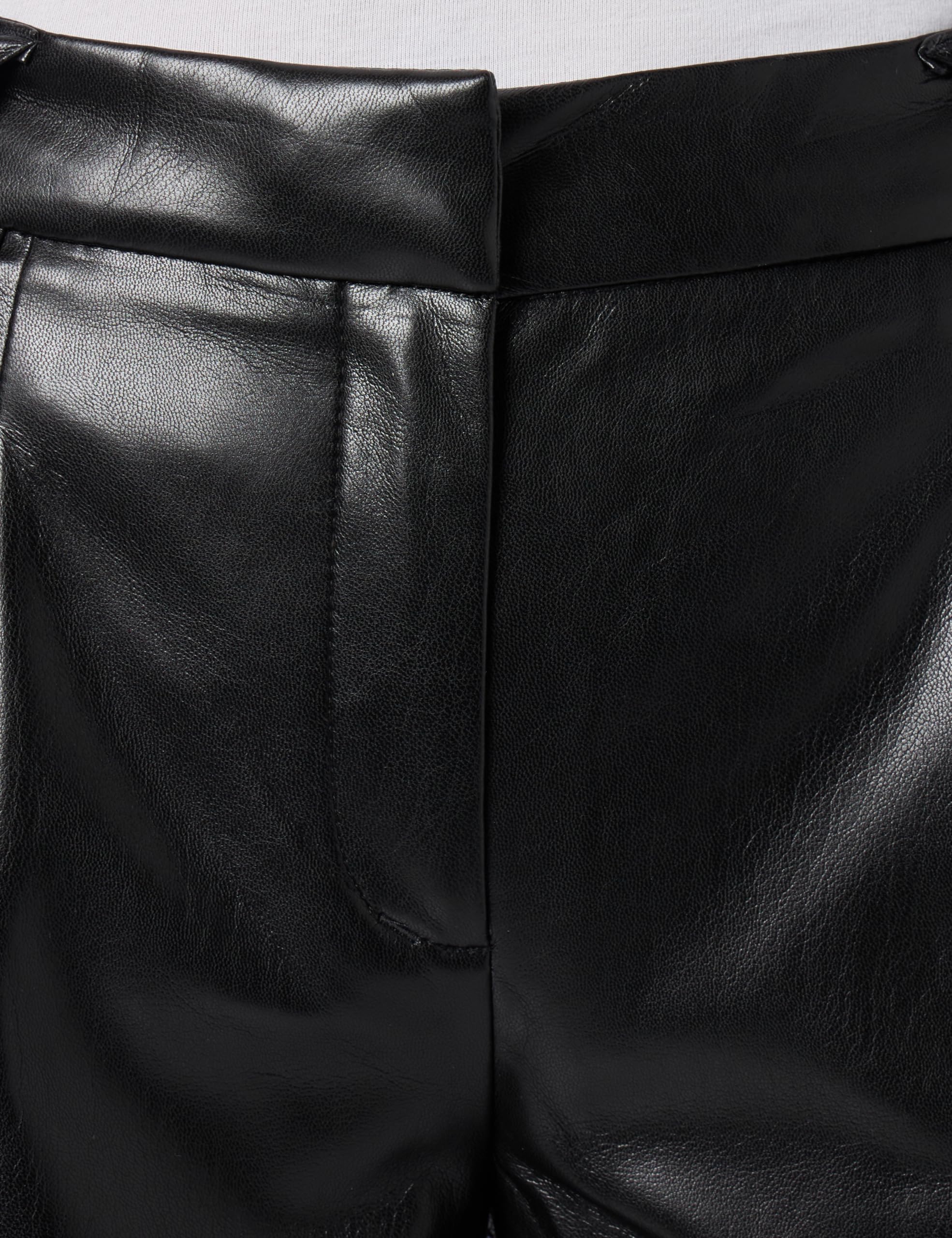 comma-trousers-marlenehose-im-lederlook image 4