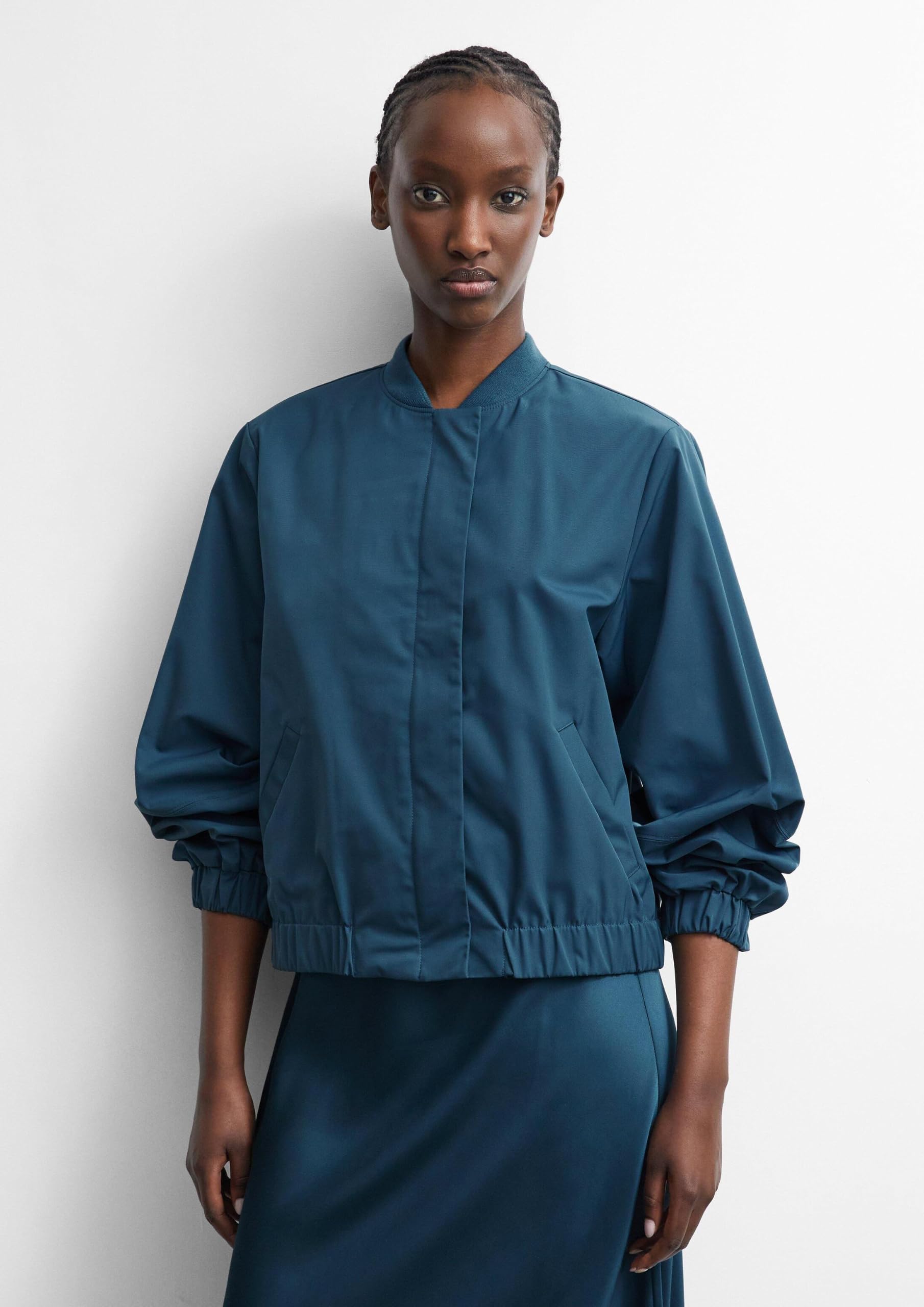 comma-jackets-indoor-jacke-boxy-fit-nylon-bomberkragen image 6