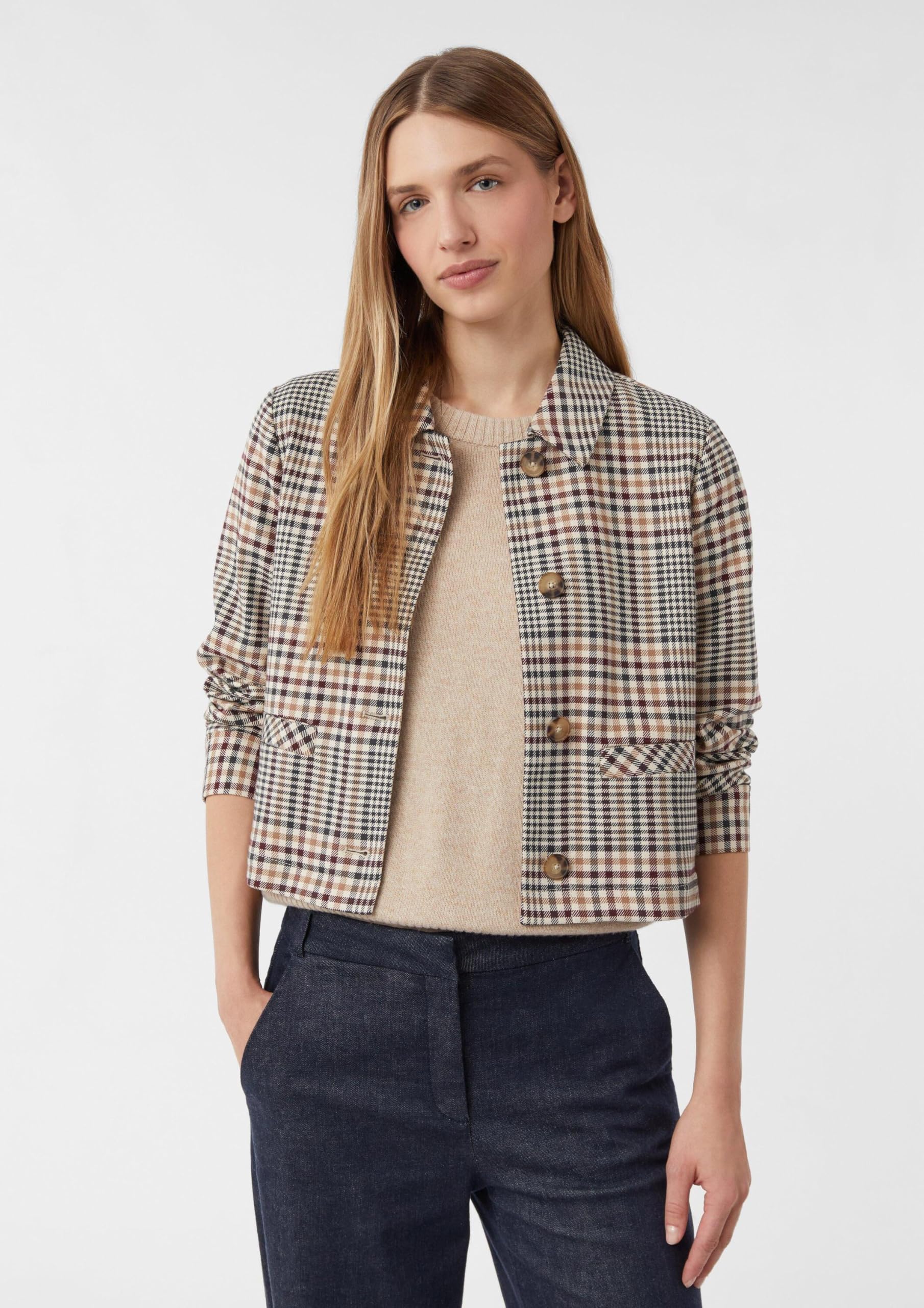 comma-kurze-karojacke-jacke-mit-leistentaschen image 3