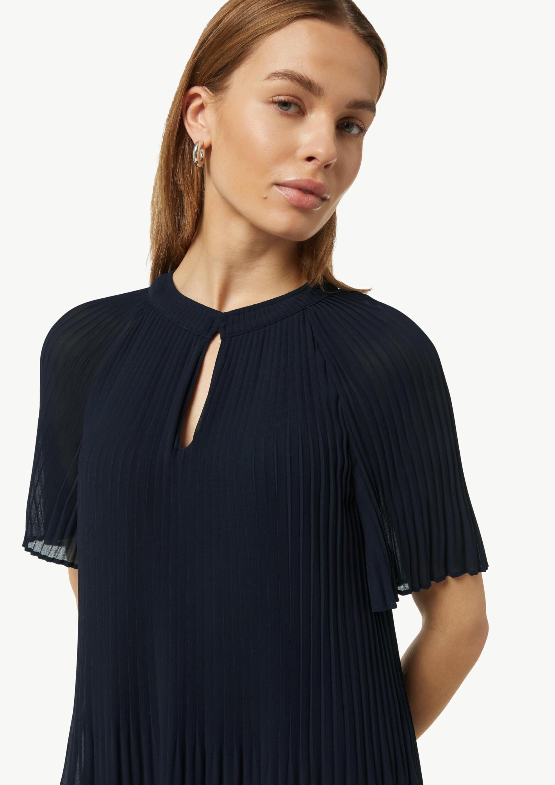 comma-kleid-2160794-midi-plissee-hellblau image 4