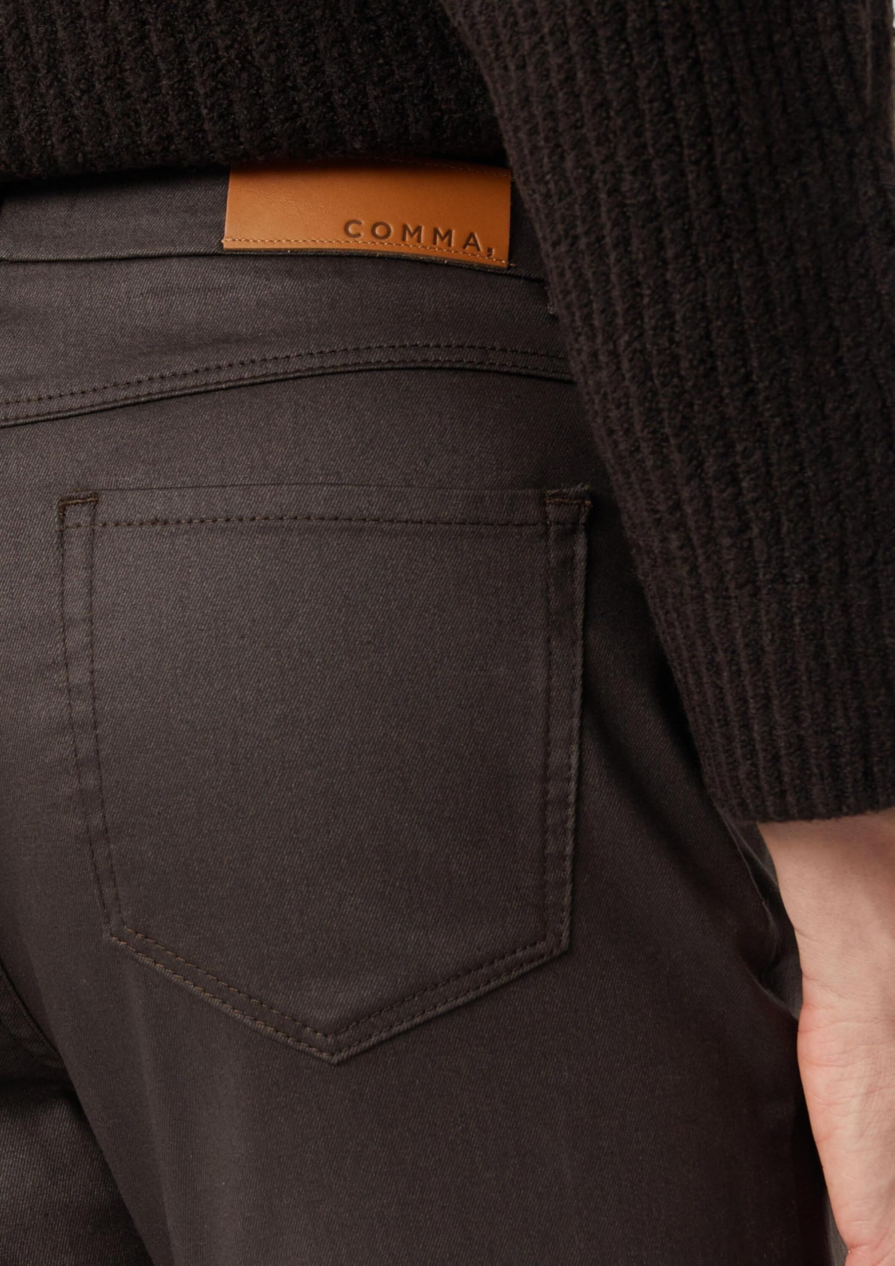 comma-ankle-jeans-slim-fit-coating image 5