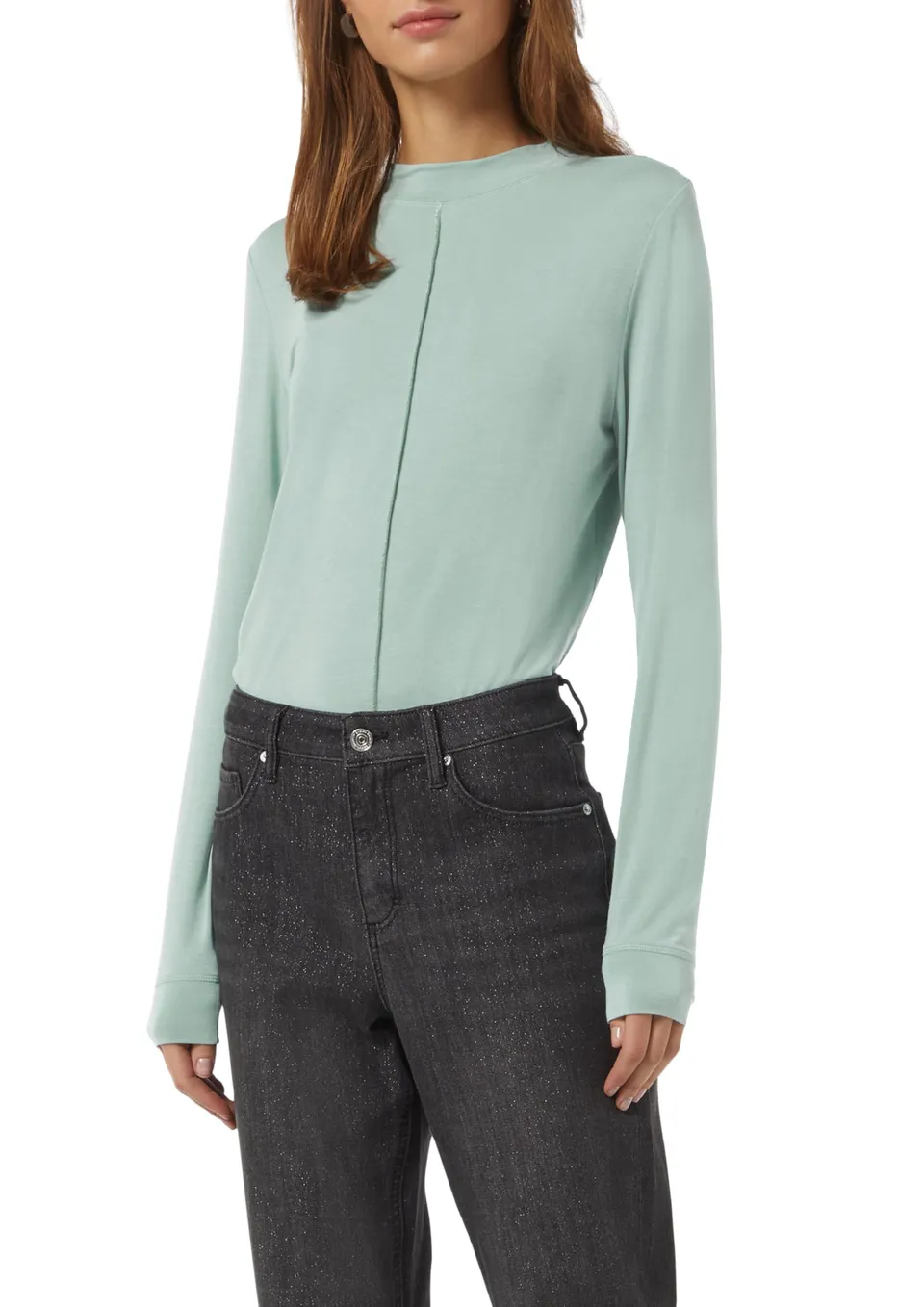 comma-langarmshirt-nahtdetail-wei-modal image 1